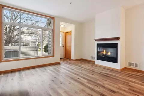 18302 Coneflower Ln, Eden Prairie, MN 55346