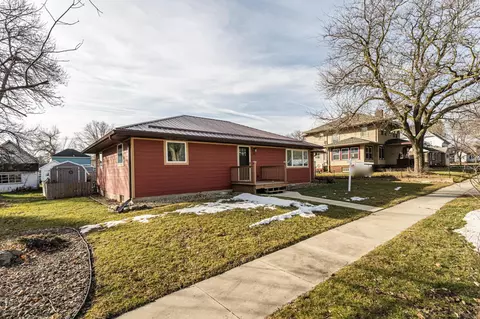 112 E Luella St, Le Roy, MN 55951
