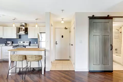 20 2nd St NE #P1702, Minneapolis, MN 55413
