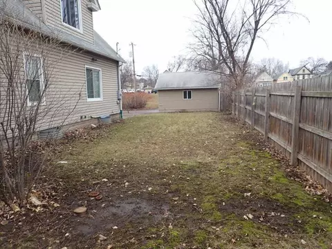 595 Rose Ave E, Saint Paul, MN 55130 photo 2