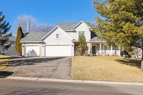 8572 Beacon Rd, Woodbury, MN 55125