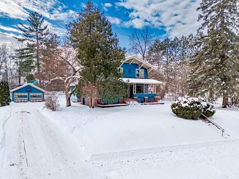 301 Lakeview Blvd, Coleraine, MN 55722