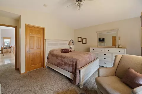 5303 Glenview Ln, Saint Cloud, MN 56303 photo 9