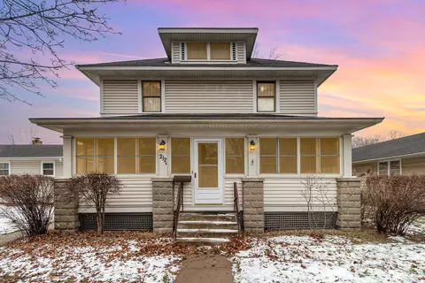 212 2nd St W, Jordan, MN 55352