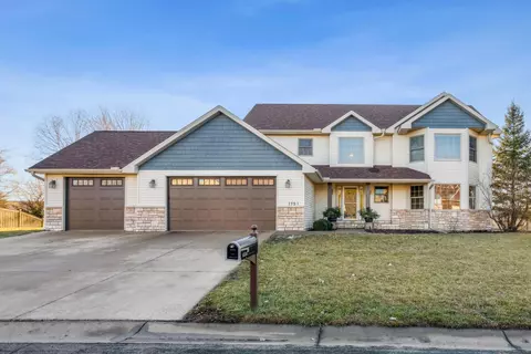 1751 Sandbar Cir, Waconia, MN 55387