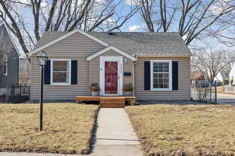 2800 Jersey Ave S, Saint Louis Park, MN 55426