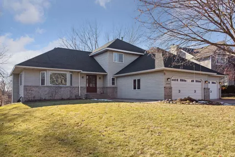 2909 Frank St, Maplewood, MN 55109