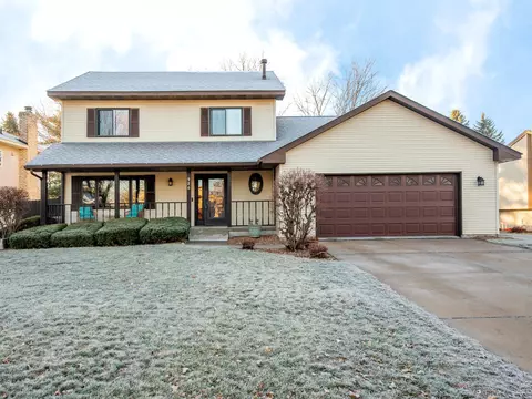920 Windrow Dr, Little Canada, MN 55109