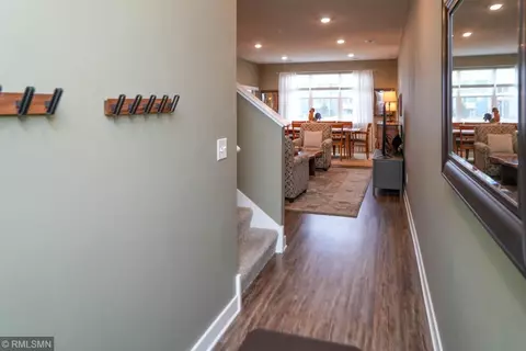 8820 Granite Pass, Woodbury, MN 55129