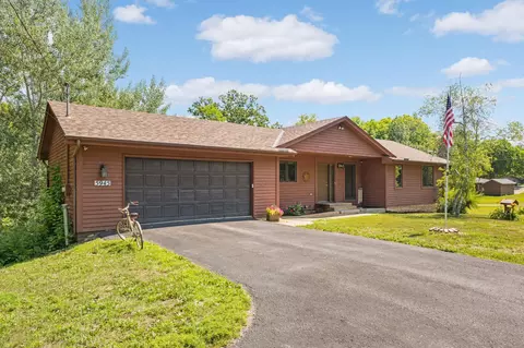 5945 Mill St, Shorewood, MN 55331