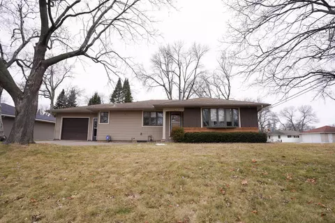 1702 Walnut St, Hastings, MN 55033
