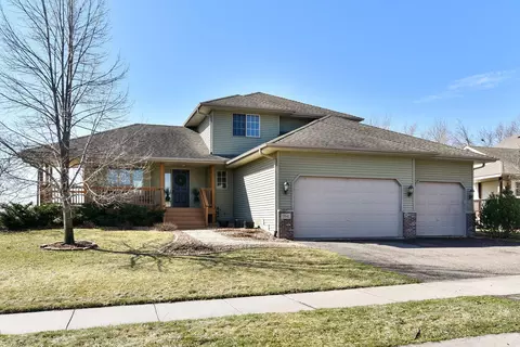 9541 40th Pl NE, Saint Michael, MN 55376