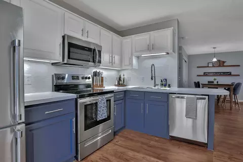 Kitchen - 1871 Casey Trl #132, Eagan, MN 55122 photo 4 of 5