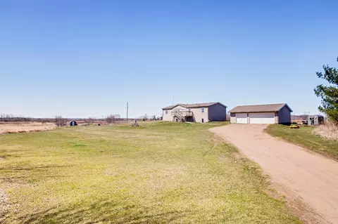 5404 Rush Point Dr, Rush City, MN 55069