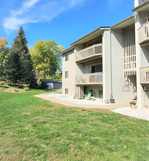 1223 Highland Ave, Northfield, MN 55057