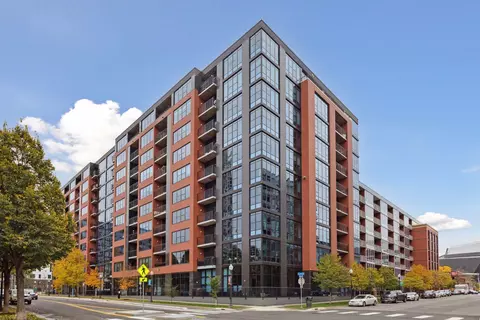 215 10th Ave S #225, Minneapolis, MN 55415