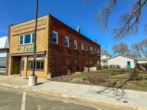 108 E Main St, Hayfield, MN 55940