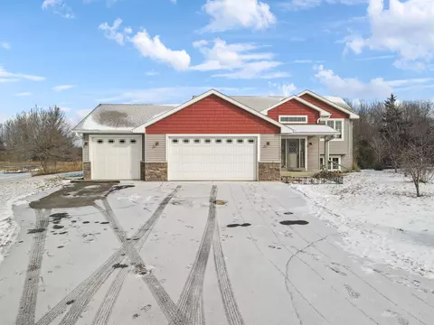 12013 Mayview Curv, Lindstrom, MN 55045