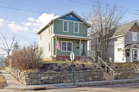 501 Maple St W, Stillwater, MN 55082