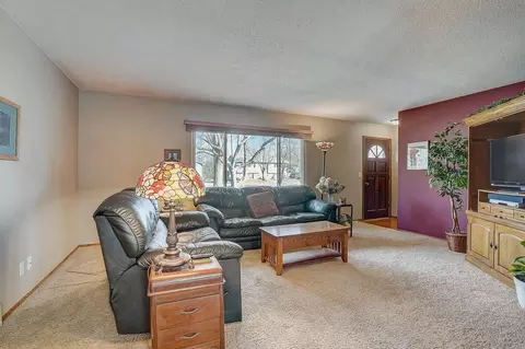 13017 Valley Forge Ln N, Champlin, MN 55316 photo 4