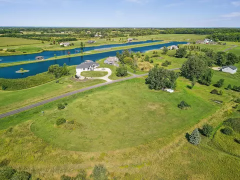 35641 Patriot Ave, Chisago Lake Twp, MN 55012