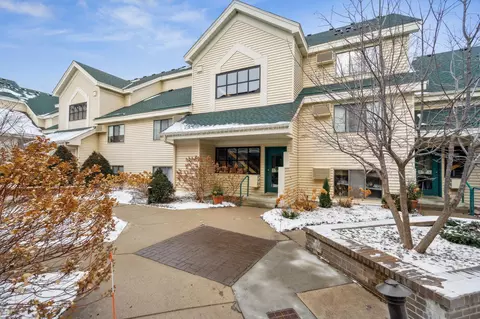 7602 York Ave S #7117, Edina, MN 55435