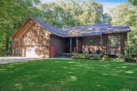 19450 Whitetail Ln, Belle Plaine, MN 56011
