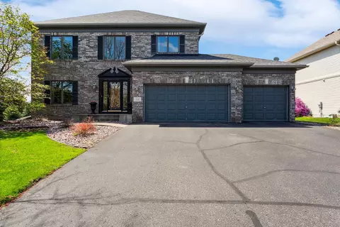 38 Ashbury Ct, Hudson, WI 54016