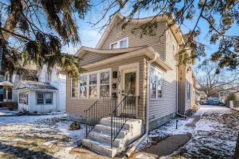 1407 6th St NE, Minneapolis, MN 55413