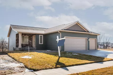 1846 Hadley Hills Dr NE, Rochester, MN 55906