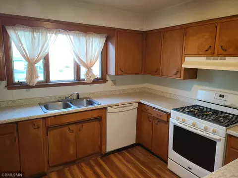 808 Prairie Ave SW, Faribault, MN 55021 photo 9