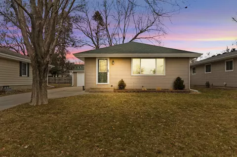 1030 5th St W, Hastings, MN 55033