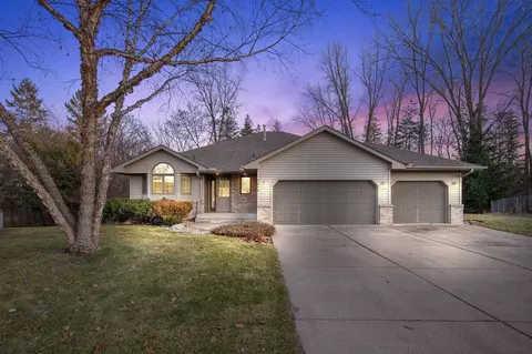 1364 18th Ave SE, Forest Lake, MN 55025
