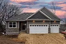 13571 Hollins Ct, Apple Valley, MN 55124