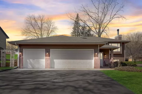 6267 Magnolia Ln N, Maple Grove, MN 55369