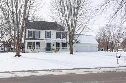810 Aldon Dr, Saint Cloud, MN 56301