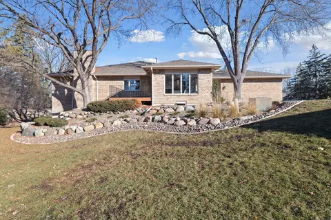 7720 Pondwood Dr, Edina, MN 55439