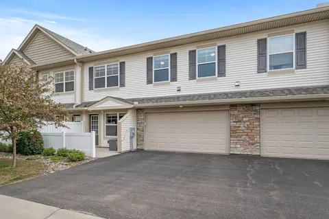 9896 5th Street Ln N, Lake Elmo, MN 55042
