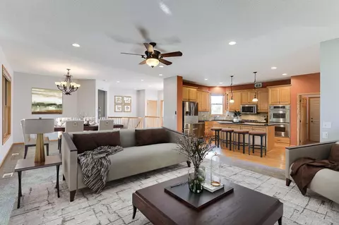 1135 Nena Dr, Stillwater, MN 55082