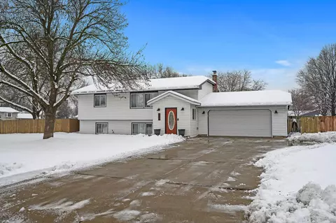 8090 120th Ave N, Champlin, MN 55316