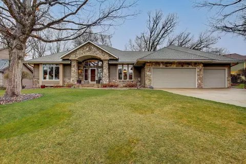 12083 Gantry Ct, Apple Valley, MN 55124