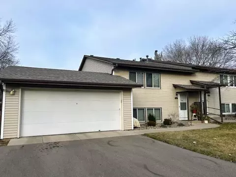 4405 Clover Ln, Eagan, MN 55122
