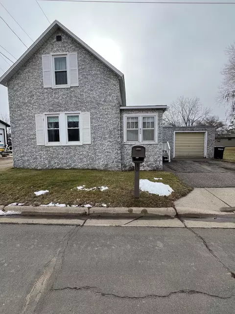 409 2nd Ave SW, Little Falls, MN 56345