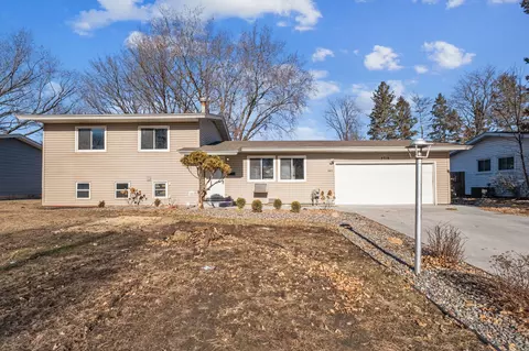 2718 Ohenry Rd, Brooklyn Center, MN 55430