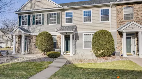 3041 Germain St #2, Maplewood, MN 55109
