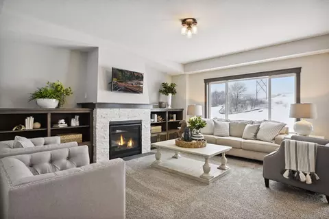 9667 Carbon Ct, Inver Grove Heights, MN 55076