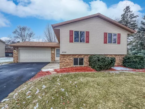 11521 Jersey Ave N, Champlin, MN 55316