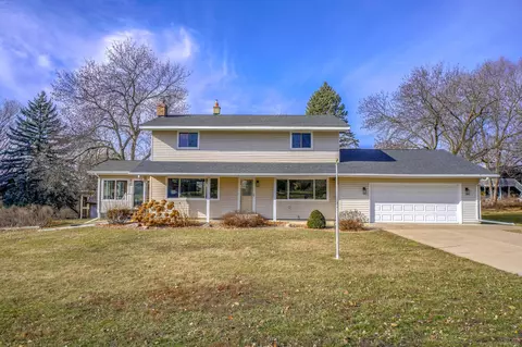 4125 James Cir, Arden Hills, MN 55112