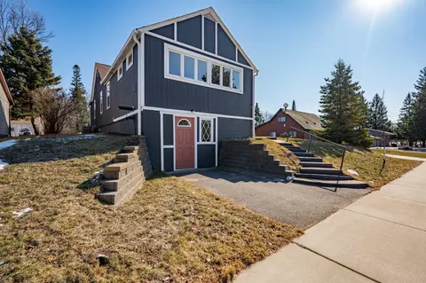 918 NW 4th Ave, Grand Rapids, MN 55744