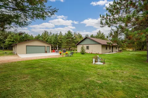 17800 Danson Dr, Grand Rapids, MN 55744
